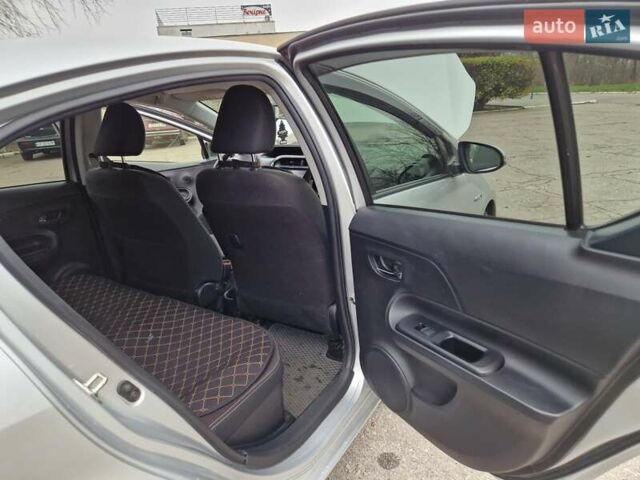 Серый Тойота Приус, объемом двигателя 1.5 л и пробегом 88 тыс. км за 12500 $, фото 11 на Automoto.ua