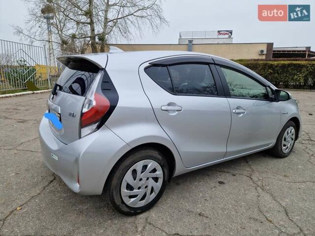 Серый Тойота Приус, объемом двигателя 1.5 л и пробегом 88 тыс. км за 12500 $, фото 21 на Automoto.ua