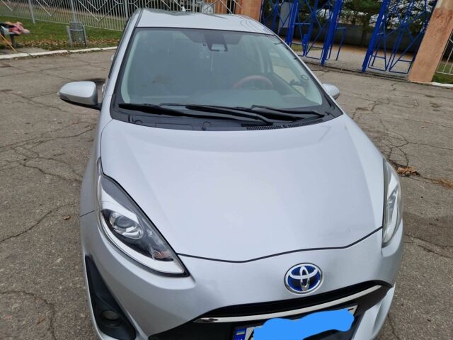 Серый Тойота Приус, объемом двигателя 1.5 л и пробегом 88 тыс. км за 12500 $, фото 6 на Automoto.ua