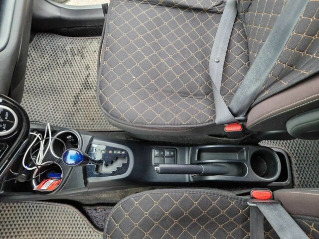 Серый Тойота Приус, объемом двигателя 1.5 л и пробегом 88 тыс. км за 12500 $, фото 21 на Automoto.ua