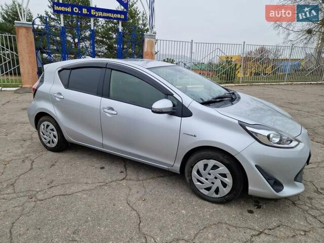 Серый Тойота Приус, объемом двигателя 1.5 л и пробегом 88 тыс. км за 12500 $, фото 22 на Automoto.ua