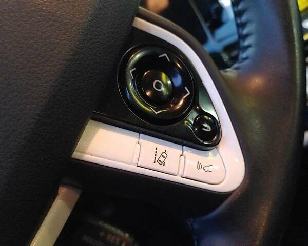 Серый Тойота Приус, объемом двигателя 1.8 л и пробегом 42 тыс. км за 16500 $, фото 4 на Automoto.ua