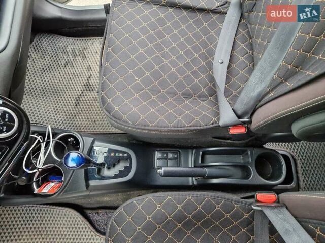 Серый Тойота Приус, объемом двигателя 1.5 л и пробегом 88 тыс. км за 12500 $, фото 15 на Automoto.ua