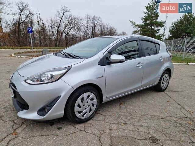 Серый Тойота Приус, объемом двигателя 1.5 л и пробегом 88 тыс. км за 12500 $, фото 6 на Automoto.ua