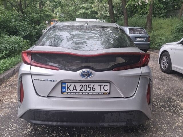 Серый Тойота Приус, объемом двигателя 1.8 л и пробегом 130 тыс. км за 17500 $, фото 1 на Automoto.ua