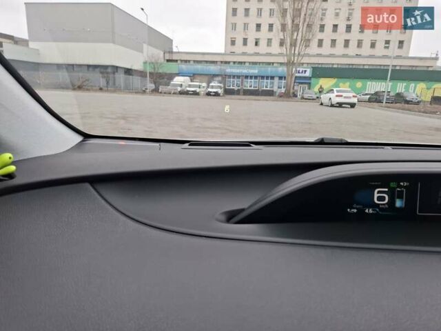 Серый Тойота Приус, объемом двигателя 1.8 л и пробегом 147 тыс. км за 20900 $, фото 23 на Automoto.ua