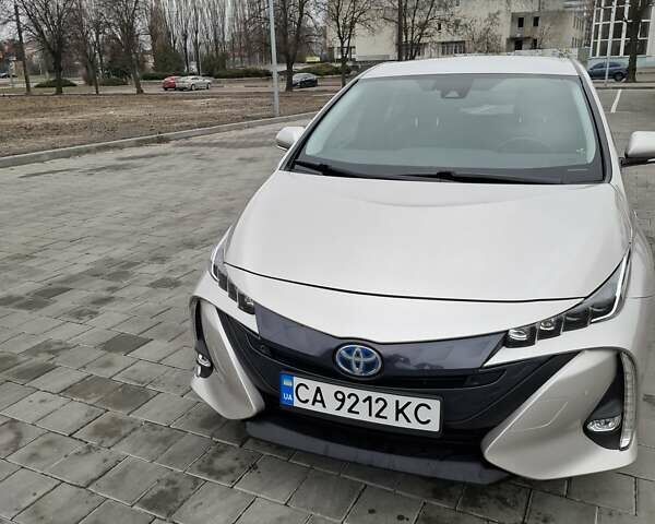 Серый Тойота Приус, объемом двигателя 1.8 л и пробегом 147 тыс. км за 20900 $, фото 7 на Automoto.ua