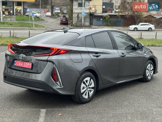 Серый Тойота Приус, объемом двигателя 1.8 л и пробегом 118 тыс. км за 20400 $, фото 8 на Automoto.ua