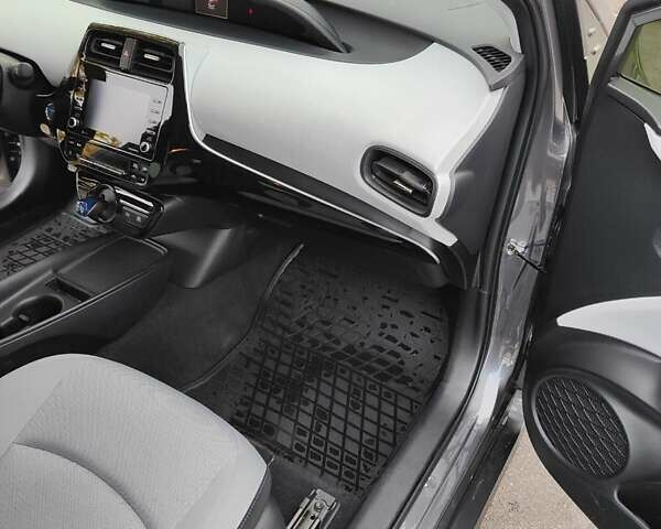 Серый Тойота Приус, объемом двигателя 1.8 л и пробегом 51 тыс. км за 20500 $, фото 17 на Automoto.ua