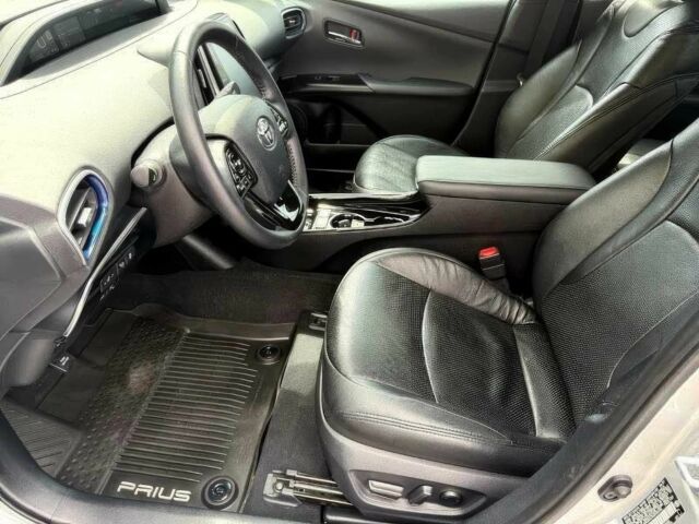 Серый Тойота Приус, объемом двигателя 1.8 л и пробегом 20 тыс. км за 12000 $, фото 5 на Automoto.ua