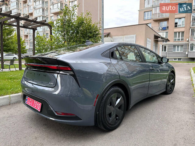 Серый Тойота Приус, объемом двигателя 2 л и пробегом 3 тыс. км за 25998 $, фото 1 на Automoto.ua