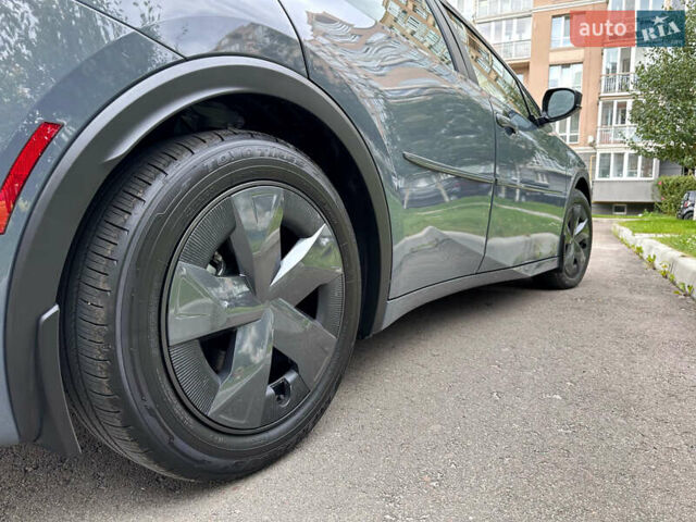 Серый Тойота Приус, объемом двигателя 2 л и пробегом 3 тыс. км за 25998 $, фото 48 на Automoto.ua