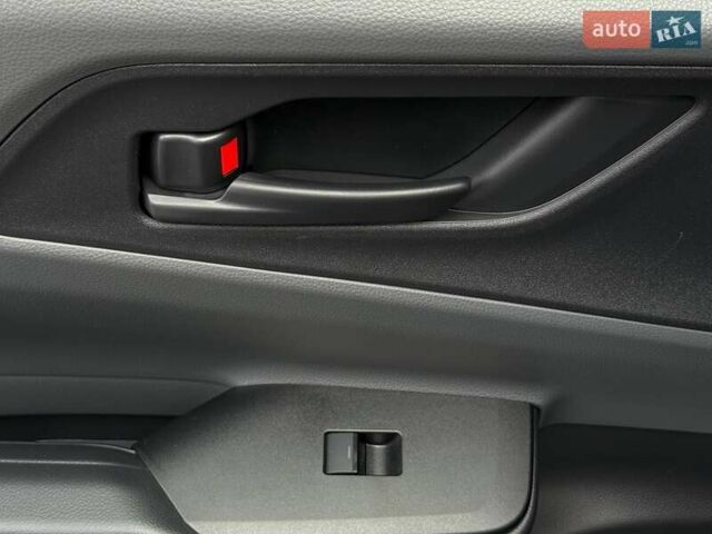 Сірий Тойота Пріус, об'ємом двигуна 1.8 л та пробігом 20 тис. км за 24500 $, фото 39 на Automoto.ua