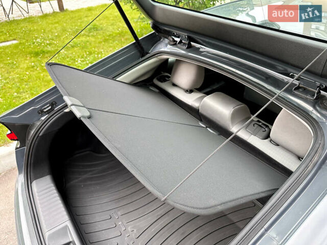 Серый Тойота Приус, объемом двигателя 2 л и пробегом 3 тыс. км за 25998 $, фото 20 на Automoto.ua