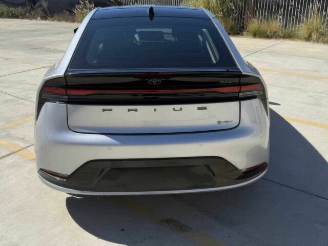 Серый Тойота Приус, объемом двигателя 2 л и пробегом 19 тыс. км за 14500 $, фото 5 на Automoto.ua