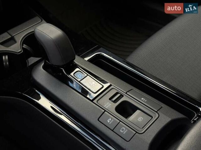 Сірий Тойота Пріус, об'ємом двигуна 1.8 л та пробігом 20 тис. км за 24500 $, фото 32 на Automoto.ua