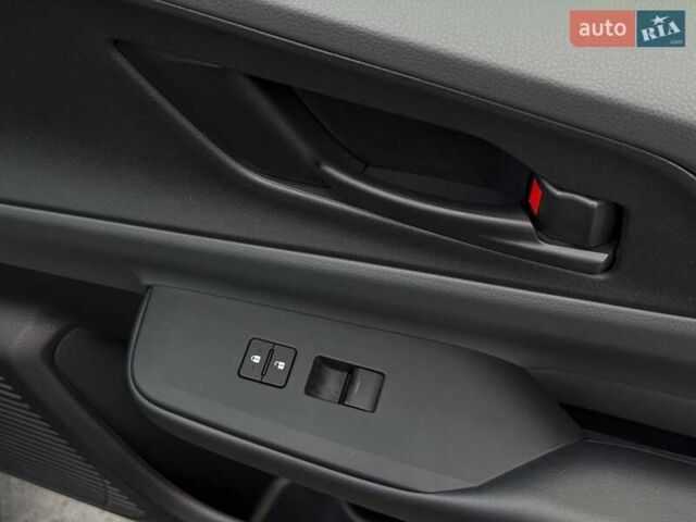 Сірий Тойота Пріус, об'ємом двигуна 1.8 л та пробігом 20 тис. км за 24500 $, фото 49 на Automoto.ua