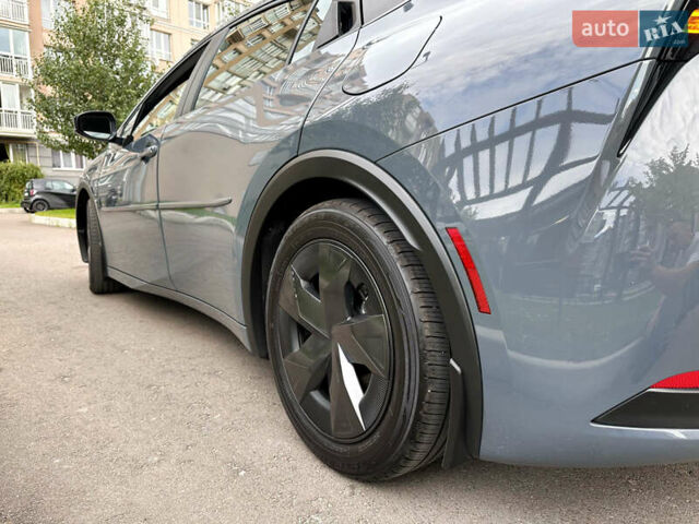 Серый Тойота Приус, объемом двигателя 2 л и пробегом 3 тыс. км за 25998 $, фото 49 на Automoto.ua