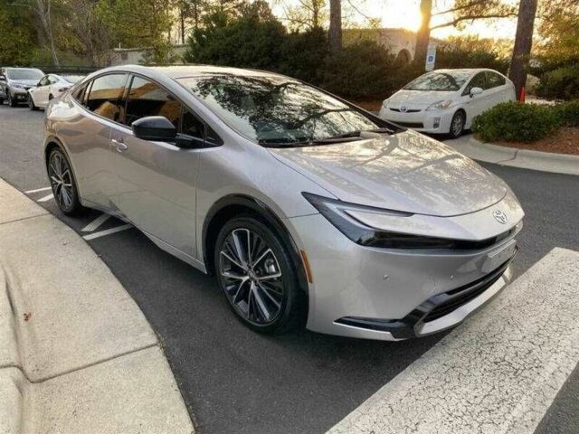 Серый Тойота Приус, объемом двигателя 2 л и пробегом 9 тыс. км за 10500 $, фото 4 на Automoto.ua