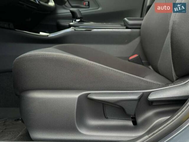 Сірий Тойота Пріус, об'ємом двигуна 1.8 л та пробігом 20 тис. км за 24500 $, фото 23 на Automoto.ua