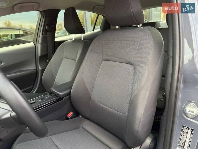 Сірий Тойота Пріус, об'ємом двигуна 1.8 л та пробігом 20 тис. км за 24500 $, фото 26 на Automoto.ua