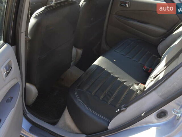 Серый Тойота Приус, объемом двигателя 1.5 л и пробегом 264 тыс. км за 4000 $, фото 13 на Automoto.ua