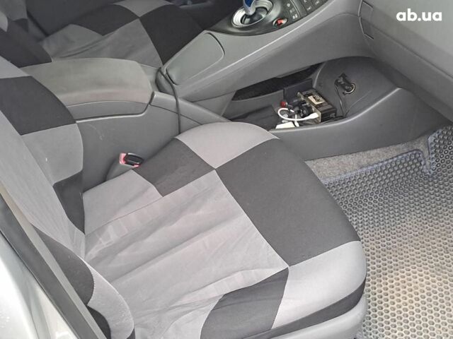 Серый Тойота Приус, объемом двигателя 1.8 л и пробегом 420 тыс. км за 9190 $, фото 9 на Automoto.ua