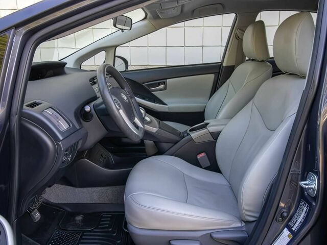 Серый Тойота Приус, объемом двигателя 1.8 л и пробегом 71 тыс. км за 8700 $, фото 8 на Automoto.ua