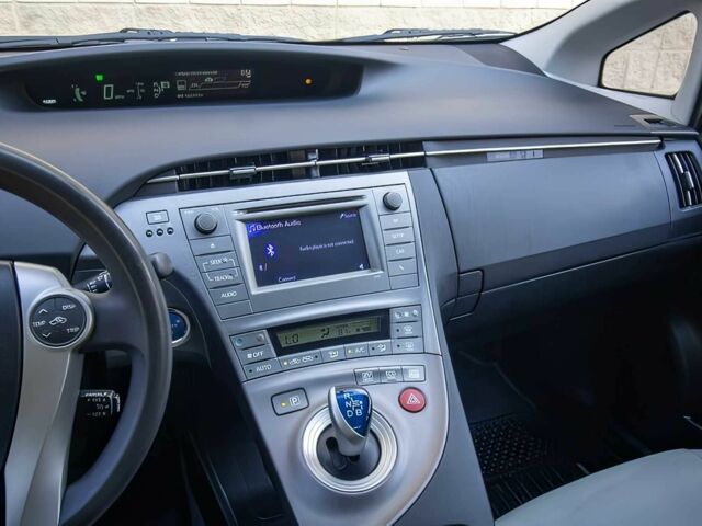 Серый Тойота Приус, объемом двигателя 1.8 л и пробегом 71 тыс. км за 8700 $, фото 10 на Automoto.ua