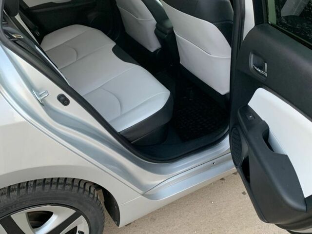 Серый Тойота Приус, объемом двигателя 1.8 л и пробегом 160 тыс. км за 8600 $, фото 5 на Automoto.ua