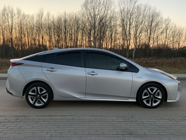 Серый Тойота Приус, объемом двигателя 1.8 л и пробегом 160 тыс. км за 8600 $, фото 1 на Automoto.ua