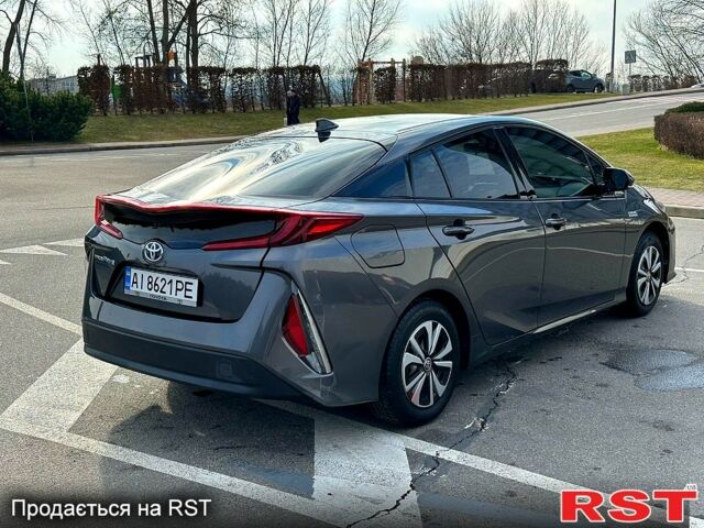 Серый Тойота Приус, объемом двигателя 1.8 л и пробегом 110 тыс. км за 18900 $, фото 5 на Automoto.ua