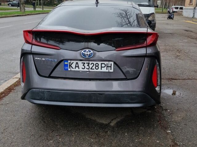 Серый Тойота Приус, объемом двигателя 1.8 л и пробегом 167 тыс. км за 16999 $, фото 5 на Automoto.ua