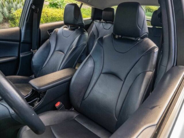 Серый Тойота Приус, объемом двигателя 0 л и пробегом 65 тыс. км за 12500 $, фото 8 на Automoto.ua