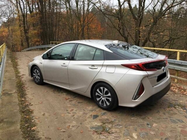 Серый Тойота Приус, объемом двигателя 0 л и пробегом 87 тыс. км за 12600 $, фото 9 на Automoto.ua