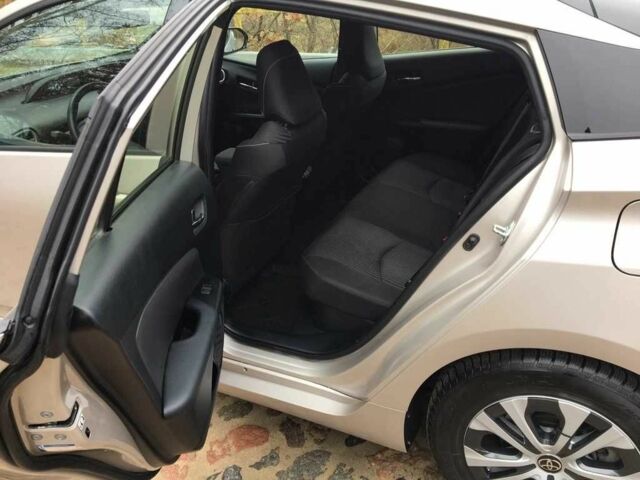 Серый Тойота Приус, объемом двигателя 0 л и пробегом 87 тыс. км за 12600 $, фото 6 на Automoto.ua