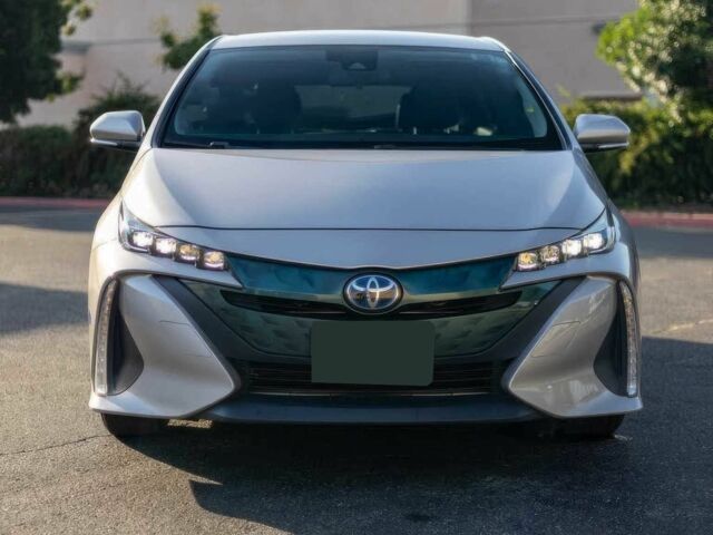 Тойота Приус 2019 в Днепре (Днепропетровске) на Automoto.ua Серый Тойота Приус, объемом двигателя 1.8 л и пробегом 49 тыс. км за 4600 $, фото 1 на Automoto.ua