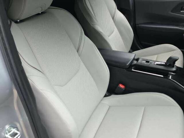 Серый Тойота Приус, объемом двигателя 0 л и пробегом 31 тыс. км за 19800 $, фото 7 на Automoto.ua