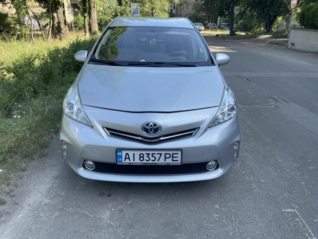 Серый Тойота Приус, объемом двигателя 1.8 л и пробегом 255 тыс. км за 11499 $, фото 1 на Automoto.ua