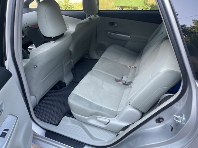 Серый Тойота Приус, объемом двигателя 1.8 л и пробегом 255 тыс. км за 11499 $, фото 7 на Automoto.ua