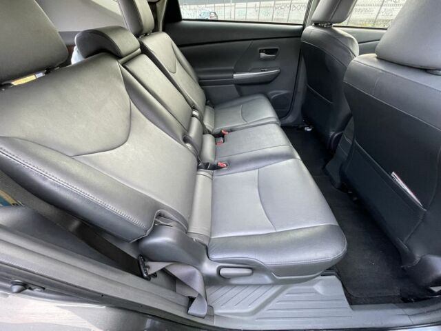 Серый Тойота Приус, объемом двигателя 1.8 л и пробегом 377 тыс. км за 11214 $, фото 4 на Automoto.ua