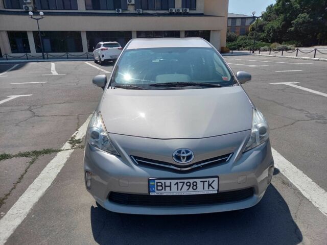 Серый Тойота Приус, объемом двигателя 1.8 л и пробегом 225 тыс. км за 254 $, фото 1 на Automoto.ua