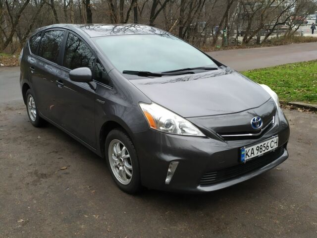 Серый Тойота Приус, объемом двигателя 1.8 л и пробегом 234 тыс. км за 310 $, фото 3 на Automoto.ua