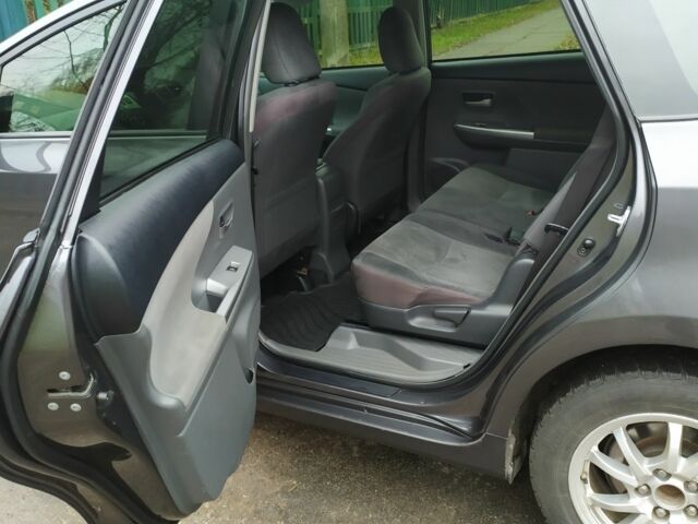 Серый Тойота Приус, объемом двигателя 1.8 л и пробегом 234 тыс. км за 310 $, фото 6 на Automoto.ua