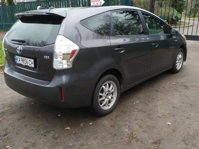 Серый Тойота Приус, объемом двигателя 1.8 л и пробегом 234 тыс. км за 310 $, фото 4 на Automoto.ua