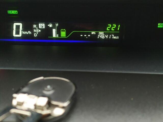 Серый Тойота Приус, объемом двигателя 1.8 л и пробегом 234 тыс. км за 310 $, фото 11 на Automoto.ua