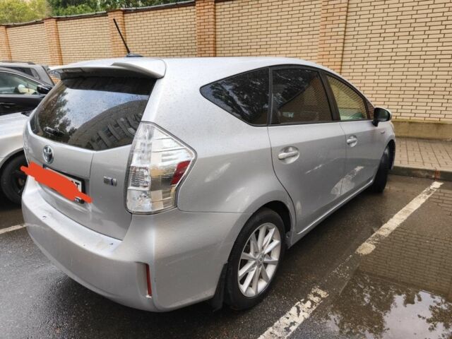 Серый Тойота Приус, объемом двигателя 0 л и пробегом 160 тыс. км за 13000 $, фото 3 на Automoto.ua