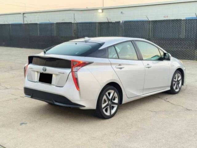 Серый Тойота Приус, объемом двигателя 1.8 л и пробегом 118 тыс. км за 7400 $, фото 4 на Automoto.ua