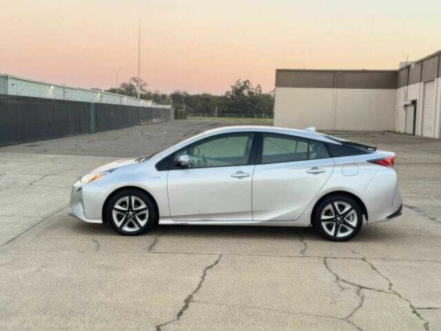 Серый Тойота Приус, объемом двигателя 1.8 л и пробегом 118 тыс. км за 7400 $, фото 7 на Automoto.ua