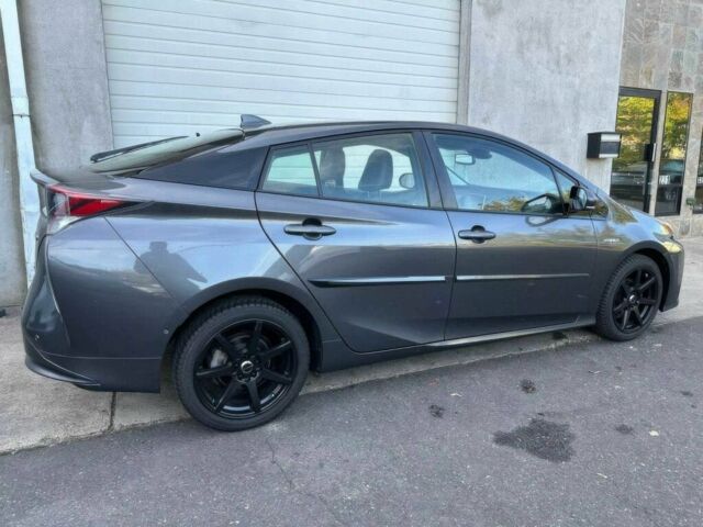 Тойота Приус 2018 в Черновцах на Automoto.ua Серый Тойота Приус, объемом двигателя 1.8 л и пробегом 36 тыс. км за 8000 $, фото 3 на Automoto.ua